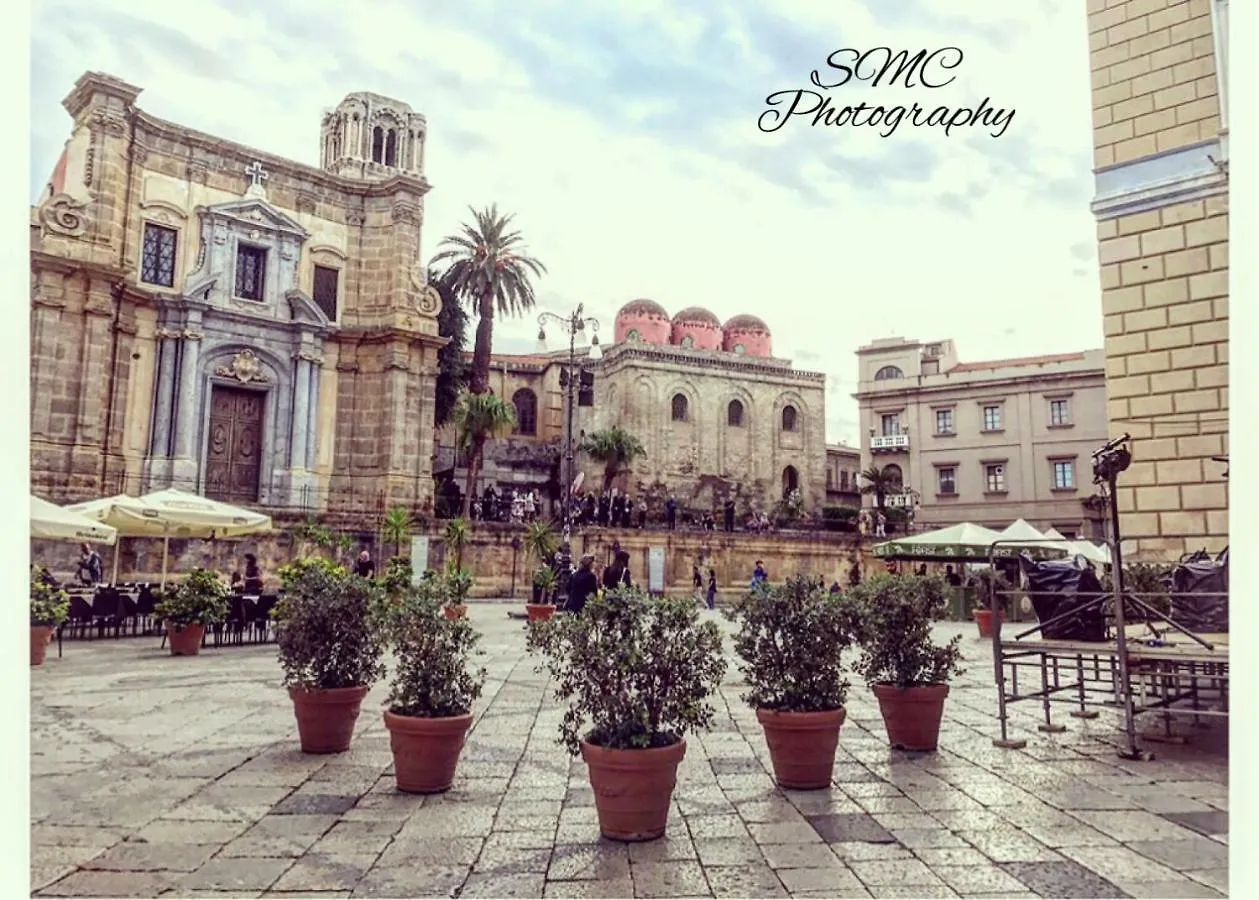 Bed & Breakfast B&B Charme Centre-Ville Artistic & Literary Rooms Palermo